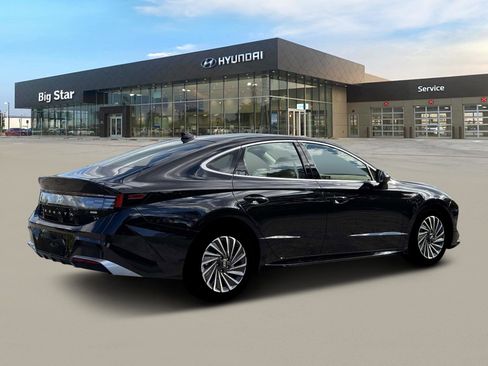 New 2026 Hyundai Sonata Limited FWD image 8