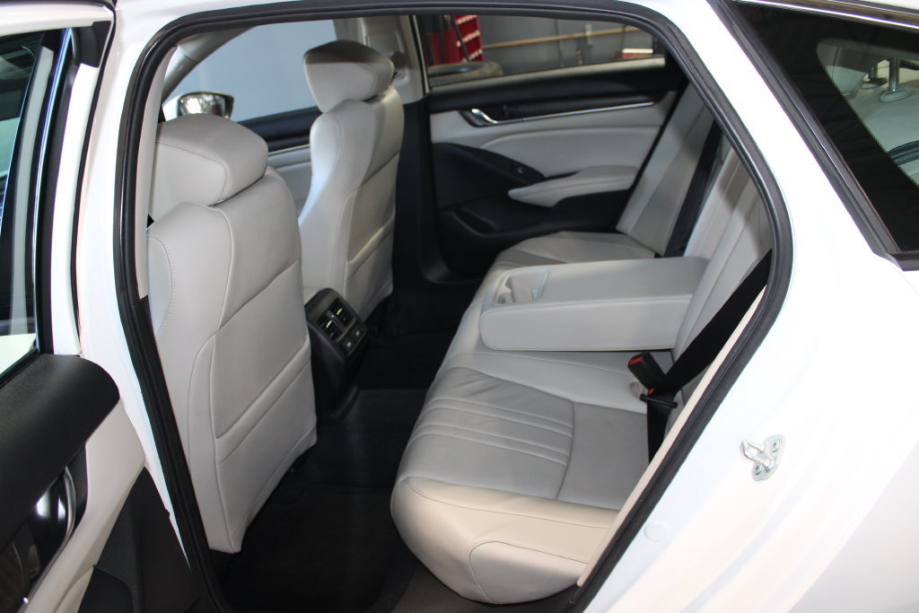 Used 2021 Honda Accord EX-L image 12