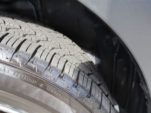 Used 2017 Toyota Highlander XLE image 52