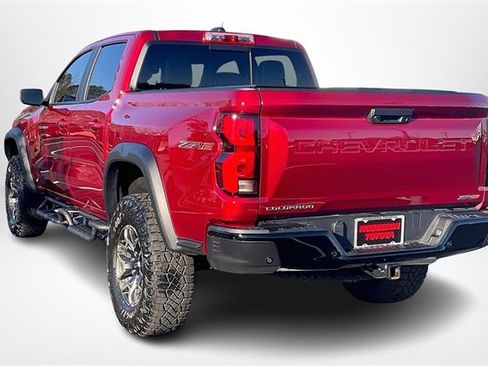 Used 2024 Chevrolet Colorado ZR2 w/ ZR2 Convenience Package III image 12