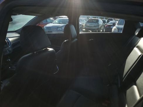 Used 2018 Chevrolet Malibu LT w/ Leather Package image 8