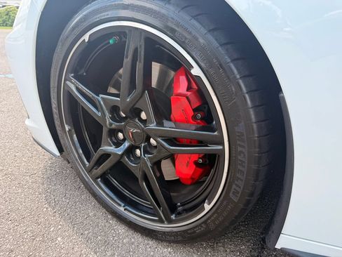 Used 2023 Chevrolet Corvette Stingray Preferred Cpe w/ Z51 Performance Package RWD image 28