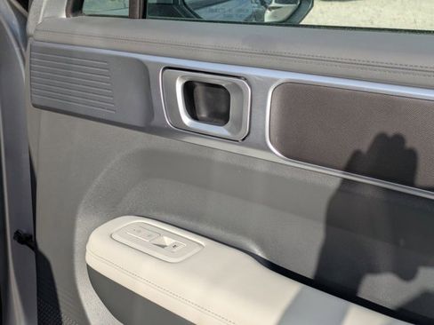 Used 2025 Hyundai Santa Fe SEL image 28