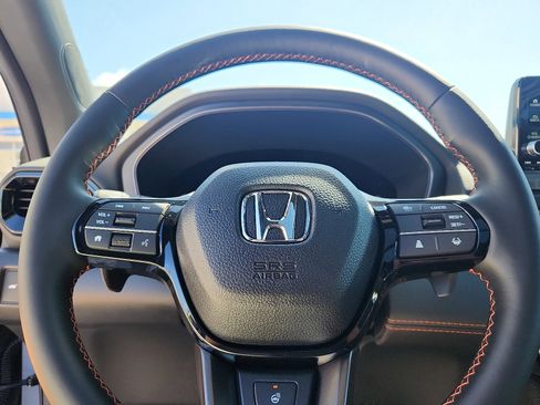 New 2025 Honda Pilot TrailSport image 14