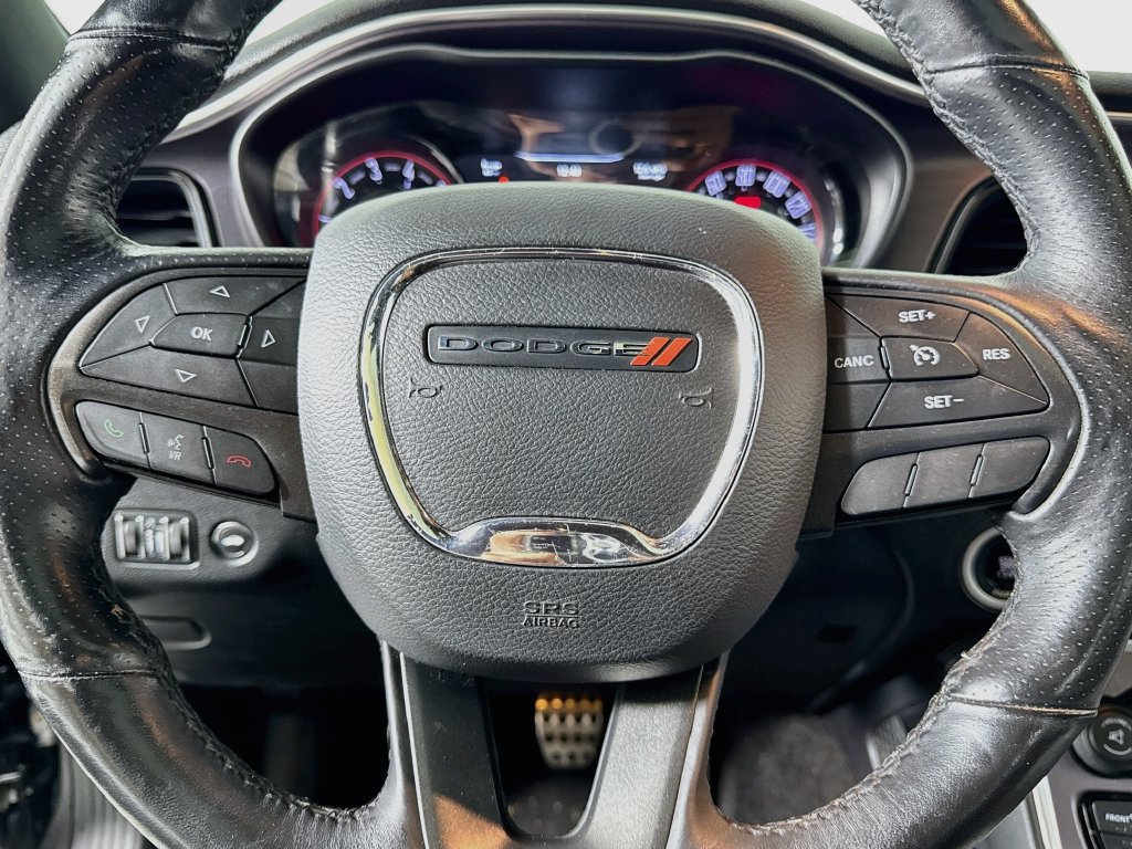 Used 2016 Dodge Challenger R/T w/ Driver Convenience Group RWD image 28