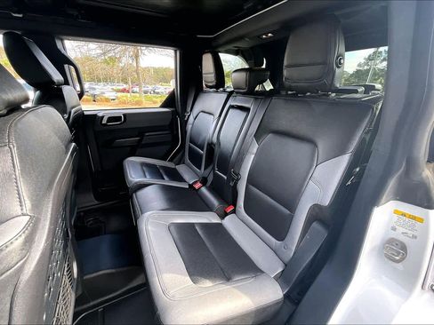 Used 2024 Ford Bronco Black Diamond image 18