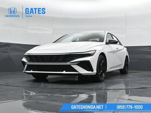 Used 2026 Hyundai Elantra Sport FWD image 39