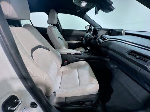Used 2021 Lexus UX 250h w/ Accessory Package (Z1) AWD/4WD image 12
