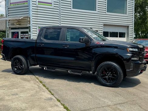Used 2020 Chevrolet Silverado 1500 LT Trail Boss w/ Convenience Package AWD/4WD image 2