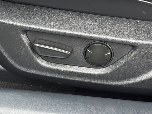 Used 2024 Ford Mustang Premium image 19