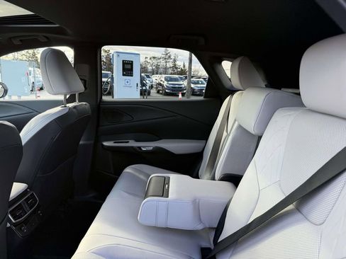 Used 2025 Lexus RX 350 F Sport image 19