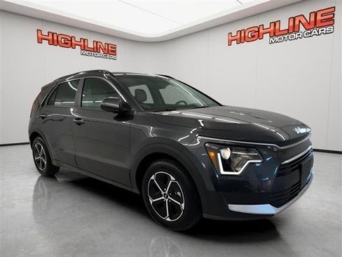 Used 2023 Kia Niro EX FWD image 3