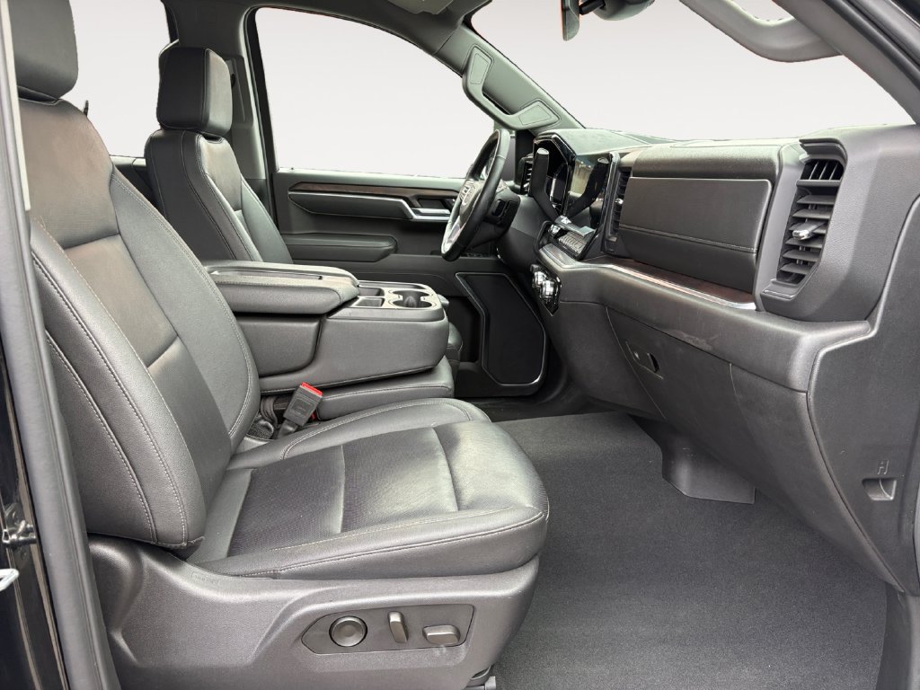 Used 2025 GMC Sierra 1500 SLT AWD/4WD image 15