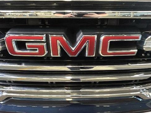 Used 2020 GMC Sierra 1500 SLT w/ SLT Premium Plus Package AWD/4WD image 9