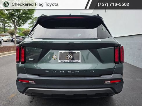 Used 2022 Kia Sorento S w/ Panoramic Sunroof Package AWD/4WD image 4