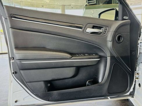Used 2022 Chrysler 300 S w/ Comfort Group RWD image 30
