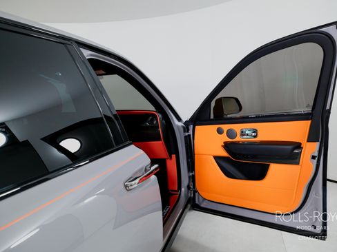 Certified 2024 Rolls-Royce Cullinan Black Badge image 35