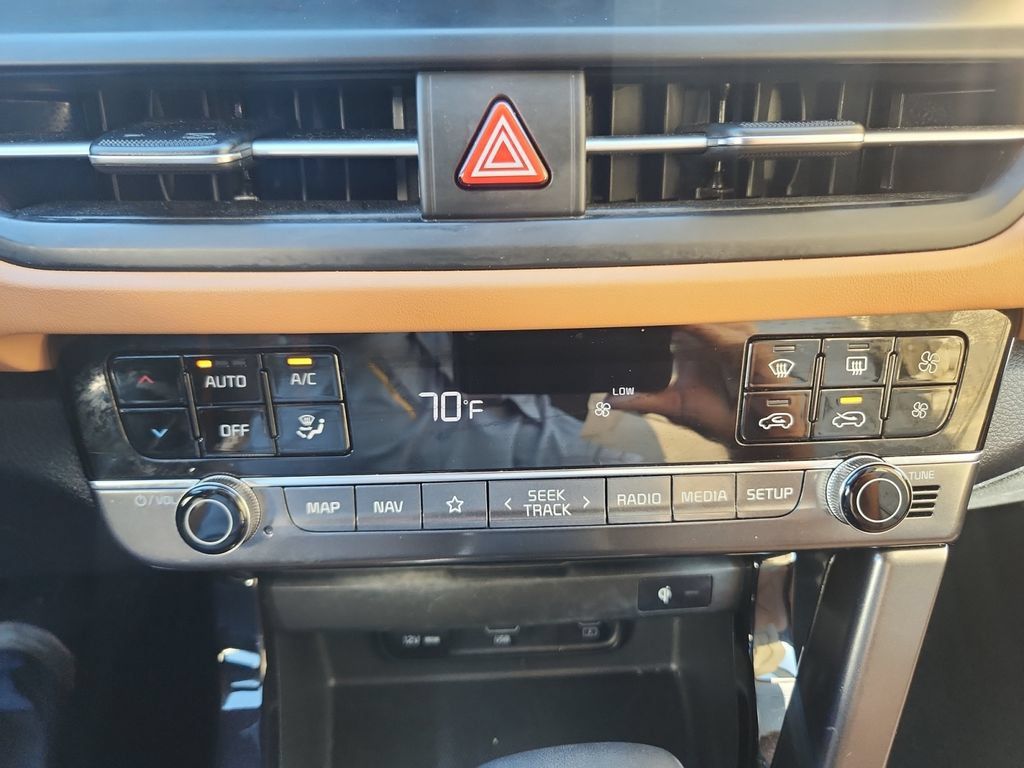 Certified 2024 Kia Seltos SX AWD/4WD image 23