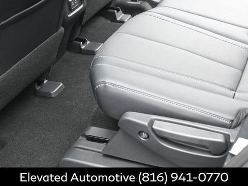 Certified 2026 INFINITI QX60 Luxe w/ Cargo Package AWD/4WD image 16