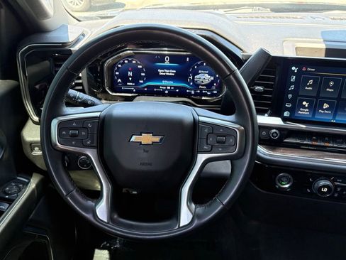 Used 2023 Chevrolet Silverado 1500 LT AWD/4WD image 18