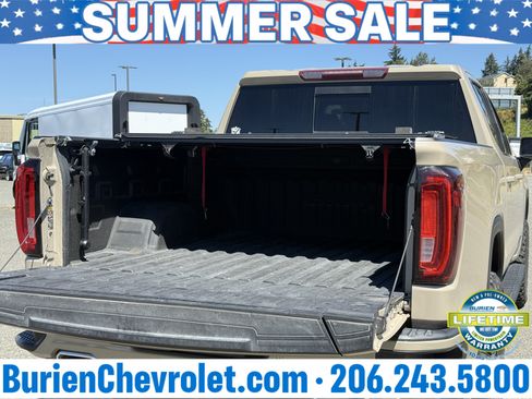 Used 2023 GMC Sierra 1500 AT4 w/ AT4 Premium Package AWD/4WD image 8