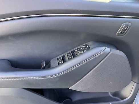 Used 2023 Ford Mustang Mach-E Select image 12