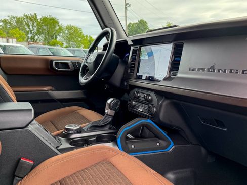 Used 2023 Ford Bronco Outer Banks image 11