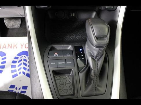 Used 2024 Toyota RAV4 XLE FWD image 26