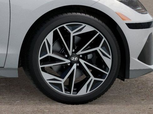 New 2025 Hyundai Ioniq 6 SEL image 8