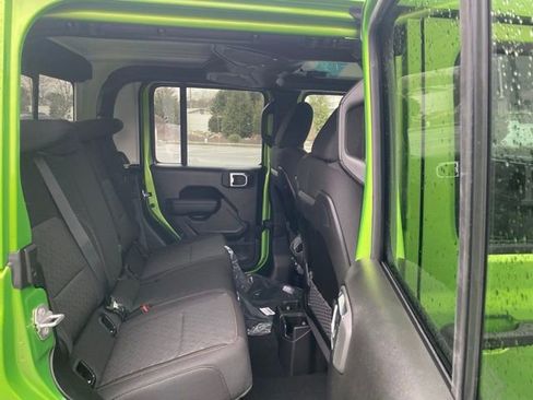 New 2026 Jeep Gladiator Mojave w/ Safety Group image 29