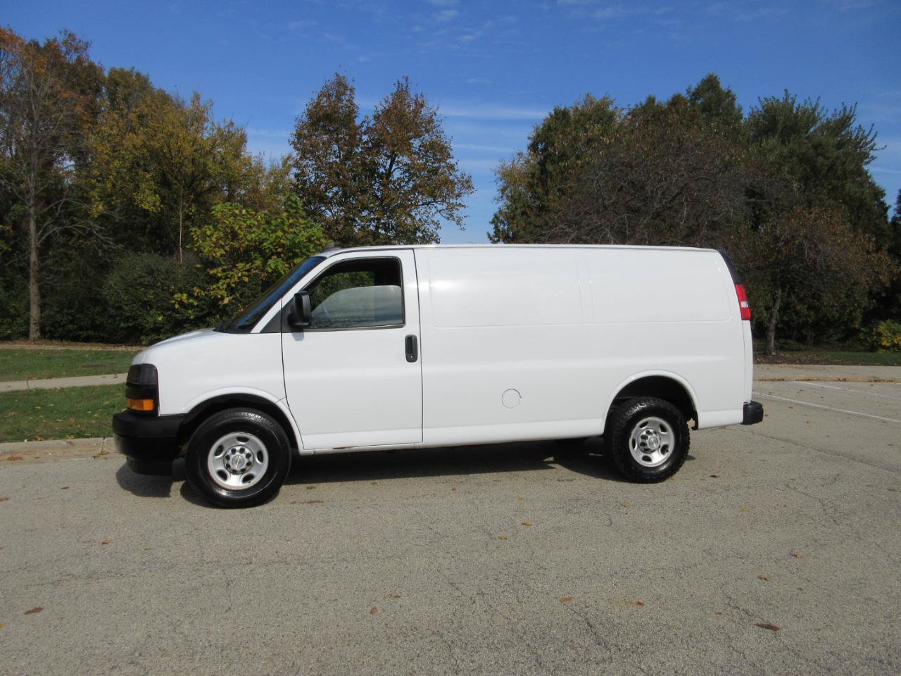 Used 2020 Chevrolet Express 2500 w/ Communications Package RWD image 25