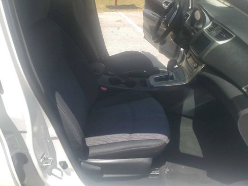 Used 2014 Nissan Sentra SV FWD image 27