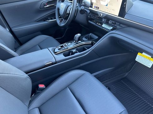 New 2025 Toyota Crown Signia image 15