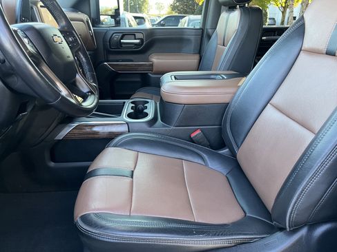 Used 2020 Chevrolet Silverado 3500 High Country w/ Z71 Off-Road Package image 18