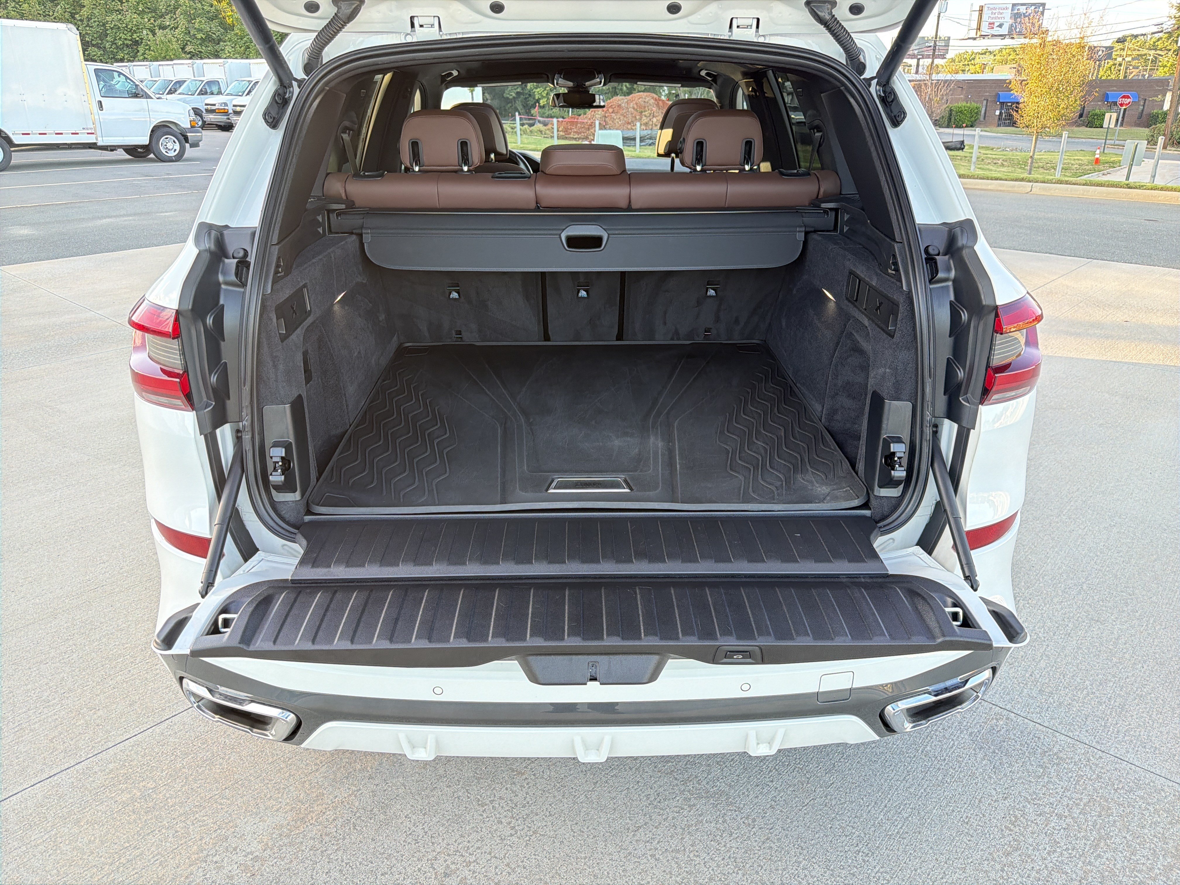 Used 2023 BMW X5 sDrive40i w/ M Sport Package RWD image 32