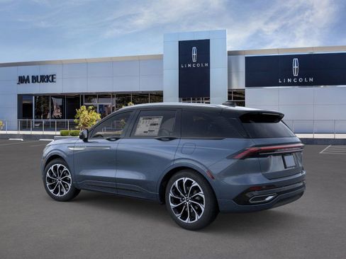 New 2026 Lincoln Nautilus Reserve image 3