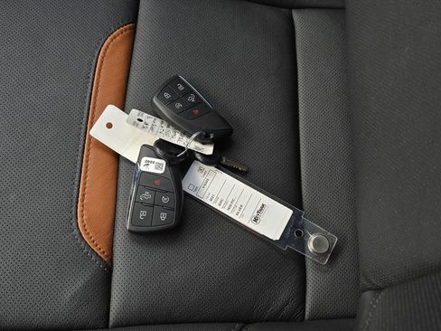 Used 2024 GMC Sierra 1500 AT4 w/ Technology Package image 13