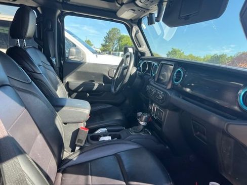 Used 2020 Jeep Wrangler Unlimited Sahara AWD/4WD image 6