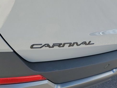 New 2026 Kia Carnival SX FWD image 29