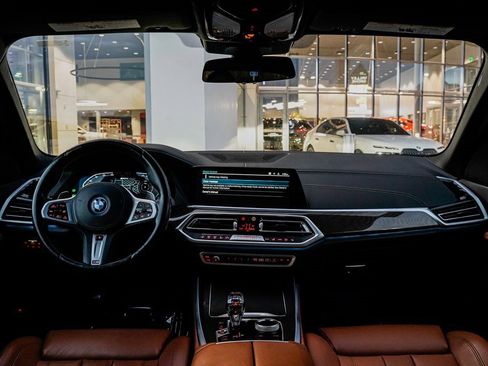 Used 2022 BMW X5 xDrive45e w/ M Sport Package image 10