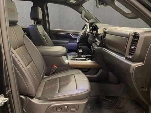 Used 2025 Chevrolet Silverado 1500 High Country w/ Midnight Edition AWD/4WD image 22