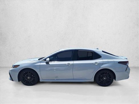 Used 2023 Toyota Camry XSE FWD image 8