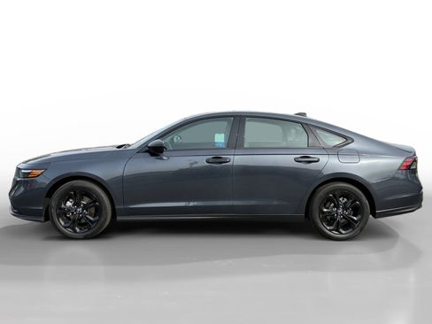 Used 2025 Honda Accord SE image 2