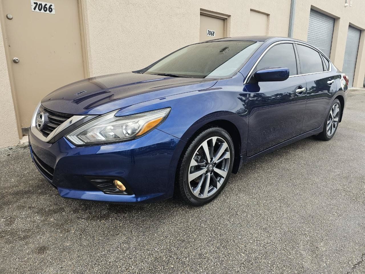 Used 2017 Nissan Altima 2.5 SR FWD image 7