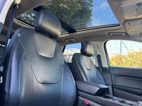 Used 2019 Ford Edge Titanium w/ Equipment Group 301A image 17