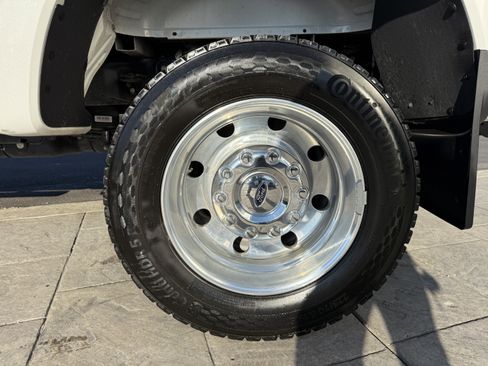 Used 2025 Ford F450 Platinum w/ FX4 Off-Road Package image 40