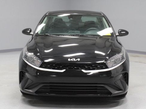 Used 2024 Kia Forte LXS FWD image 5