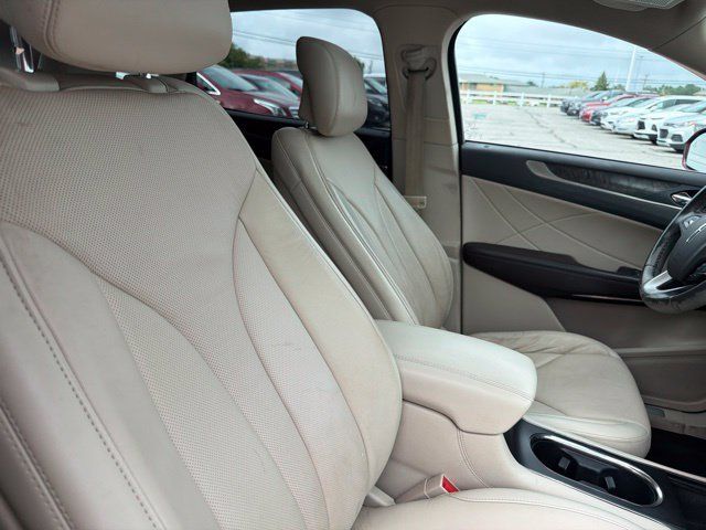 Used 2017 Lincoln MKC Reserve w/ Lincoln MKC Climate Package AWD/4WD image 22