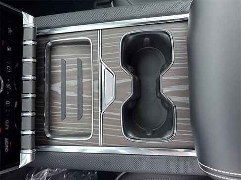 New 2025 GMC Sierra EV Denali image 27