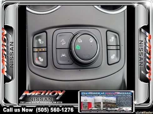 Used 2024 GMC Terrain SLT image 25